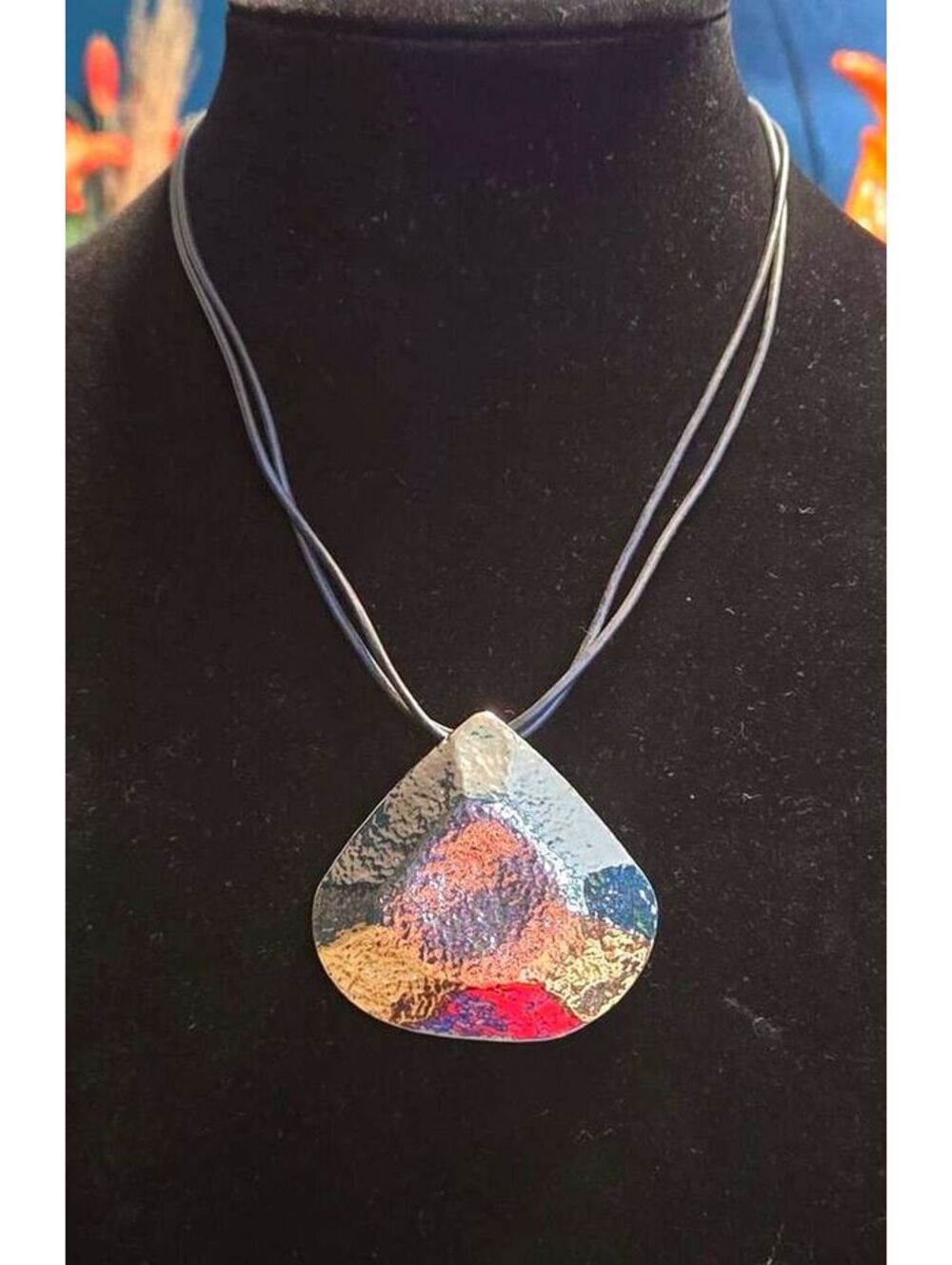 Chico's Silver-Tone Hammered Teardrop Pendant Cord Necklace